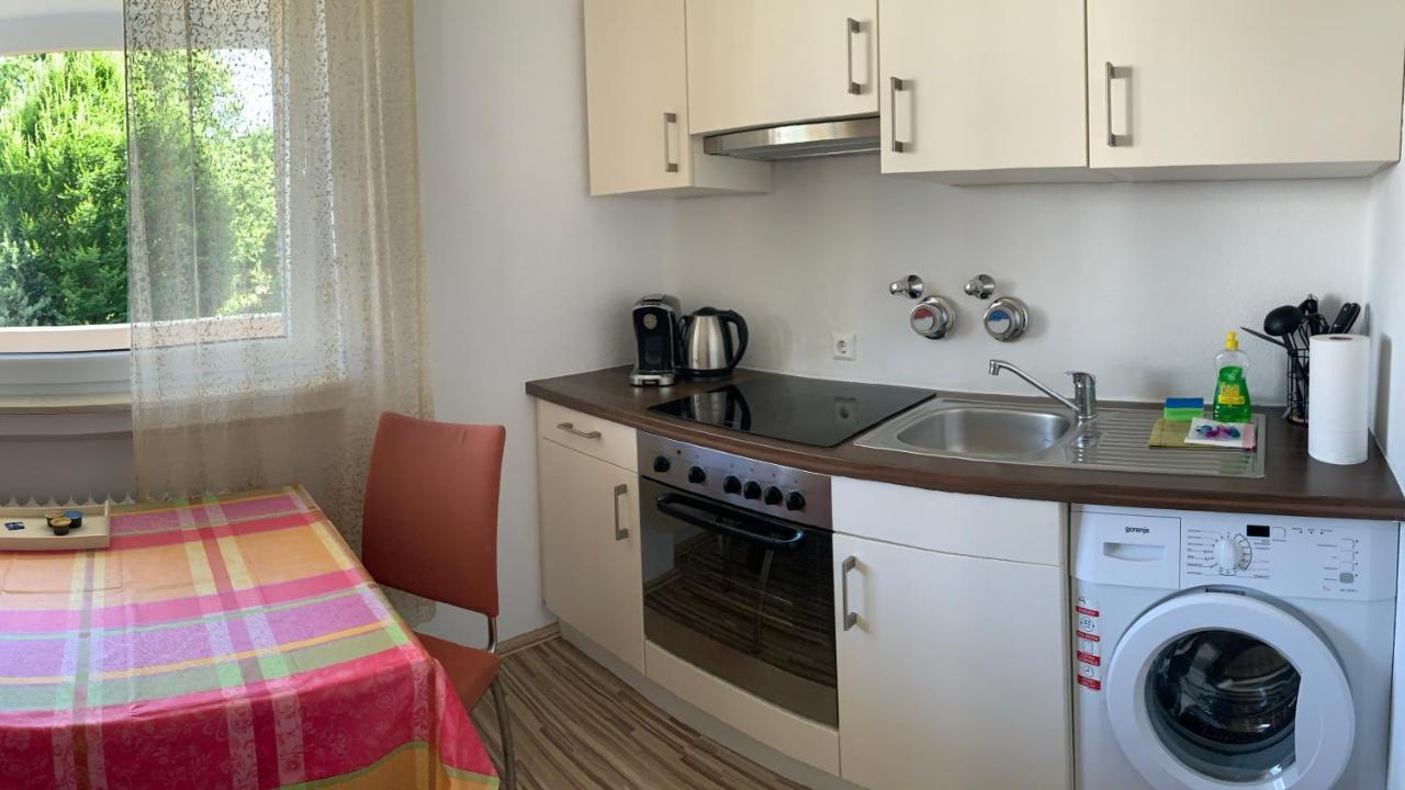 Grosse Und Helle Ferien Wohnung Mit Parkplatzen Laufenburg Exterior photo