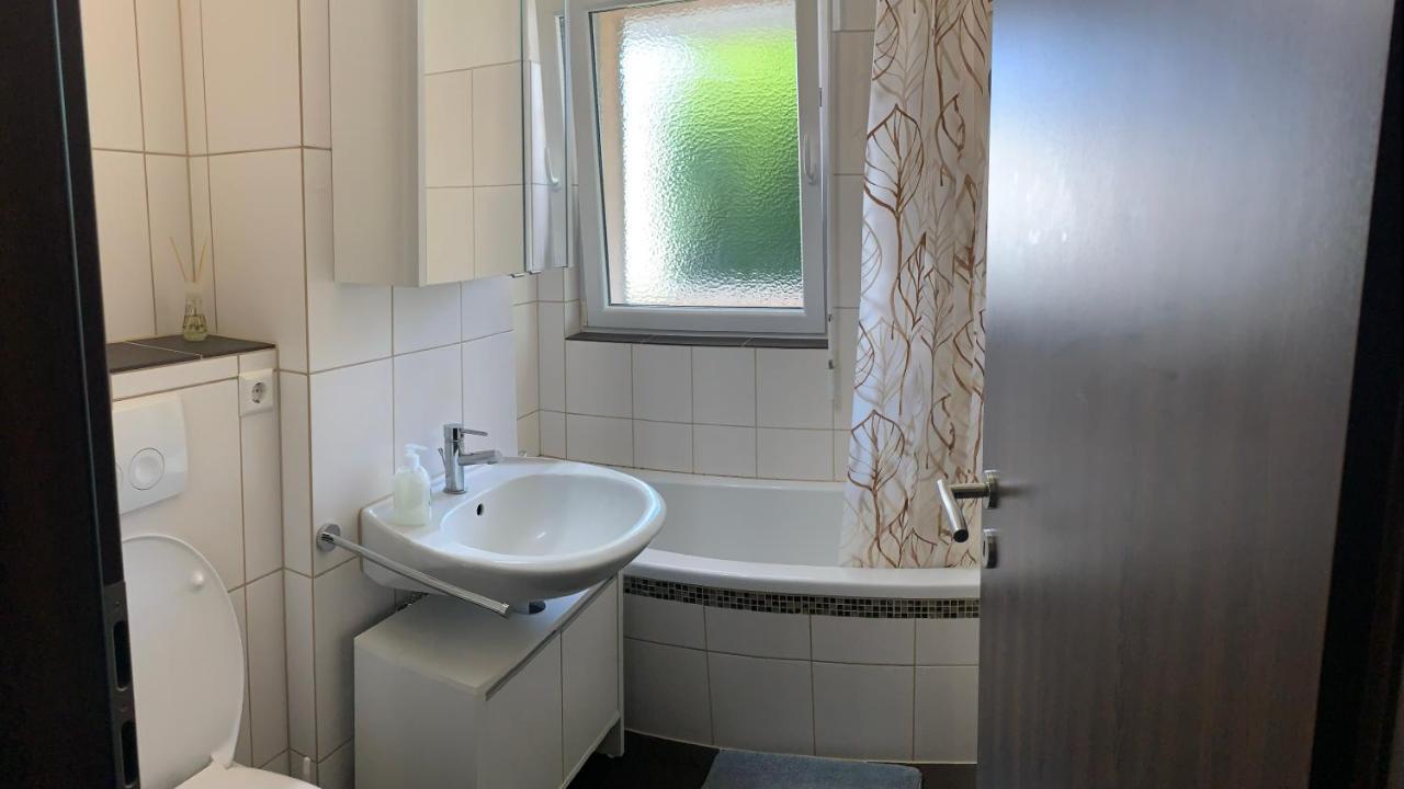 Grosse Und Helle Ferien Wohnung Mit Parkplatzen Laufenburg Exterior photo